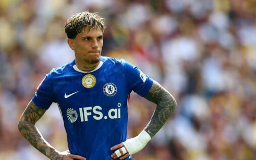 Alejandro Garnacho looking dejected in a Chelsea kit during a Premier League match at Stamford Bridge