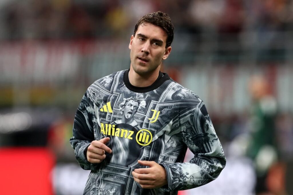 Dusan Vlahovic playing for Juventus in a Serie A match