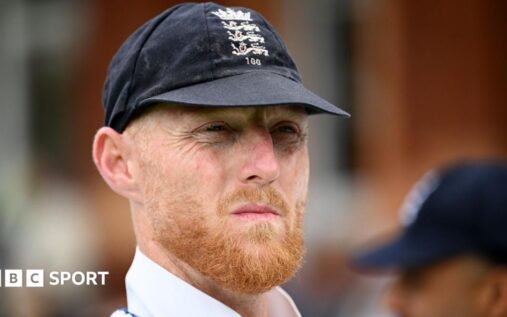 Joe Root walking out to bat for England in Test cricket