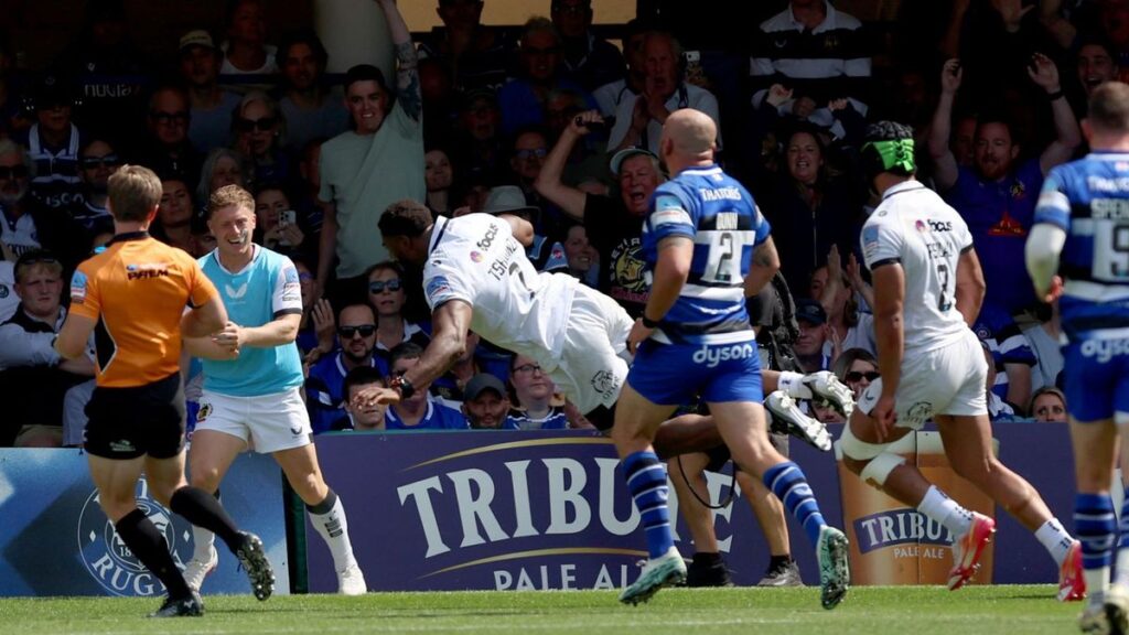 Exeter Chiefs players celebrating their dramatic semi-final victory over Bath at the Rec