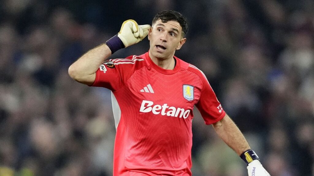 Split image of Aston Villa goalkeeper Emi Martinez and Tottenham Hotspur goalkeeper Guglielmo Vicario