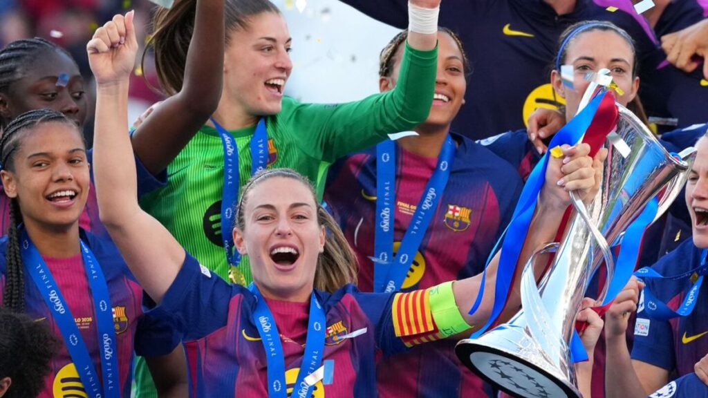 Alexia Putellas playing for Barcelona before her transfer to London City Lionesses
