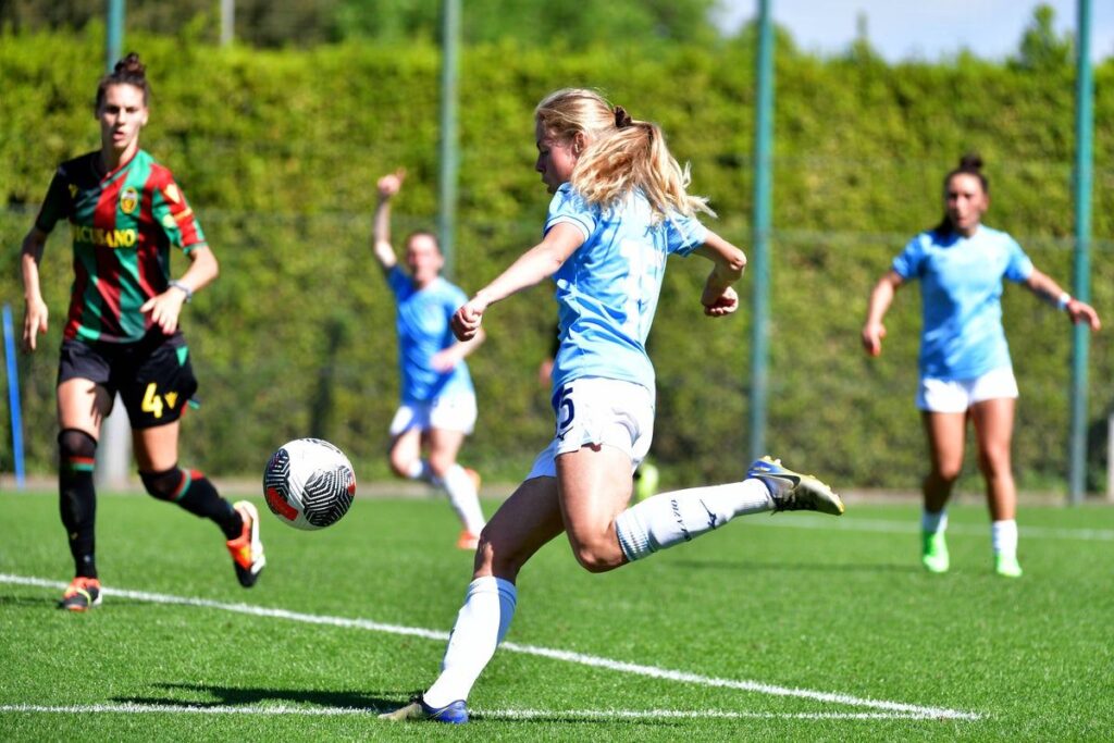 Maja Göthberg playing football for Lazio Women in Italy