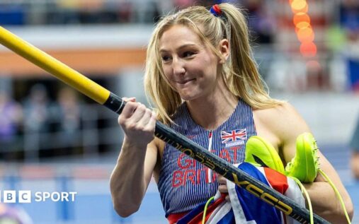 Molly Caudery preparing to pole vault during an athletics competition