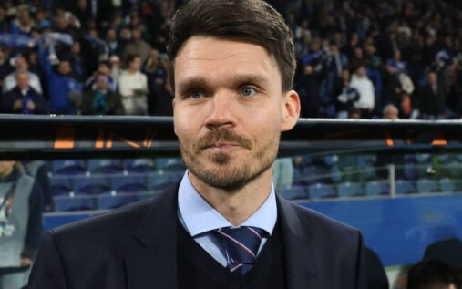 Rangers manager Danny Rohl standing on the touchline
