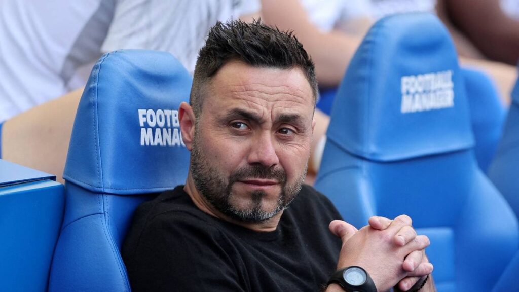 Dusan Vlahovic playing for Juventus before his contract expiry